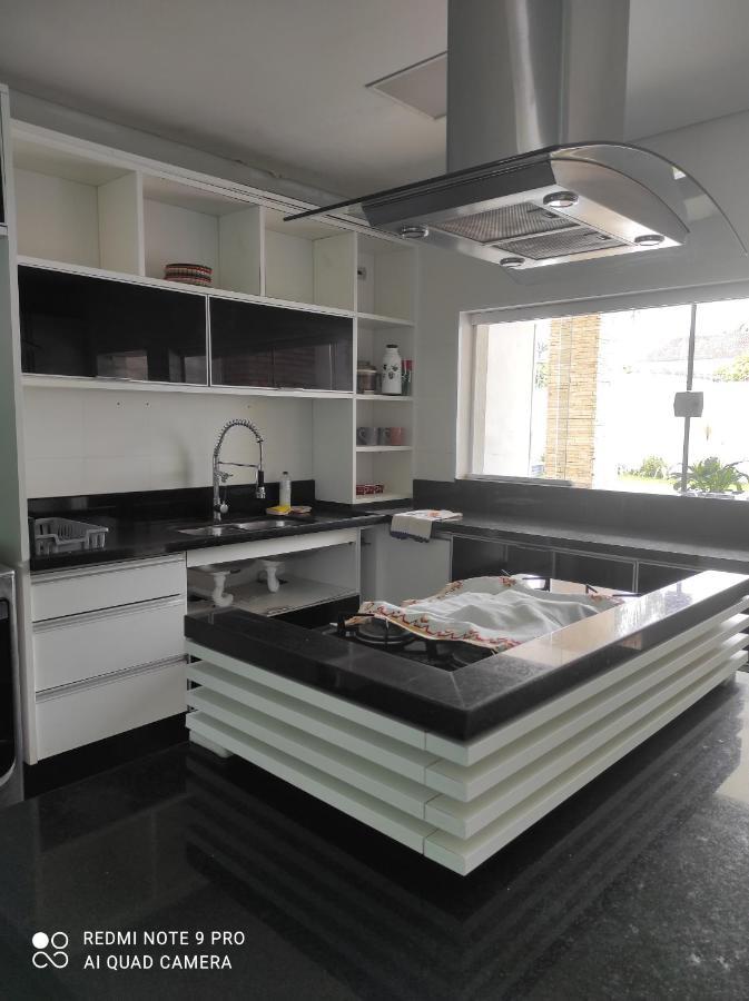 Casa Com Piscina A 150M Da Praia Da Enseada Γκουαρούχα Εξωτερικό φωτογραφία